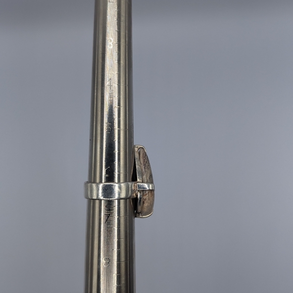 Size 6.5 silver and stone ring - Picture 6 of 7